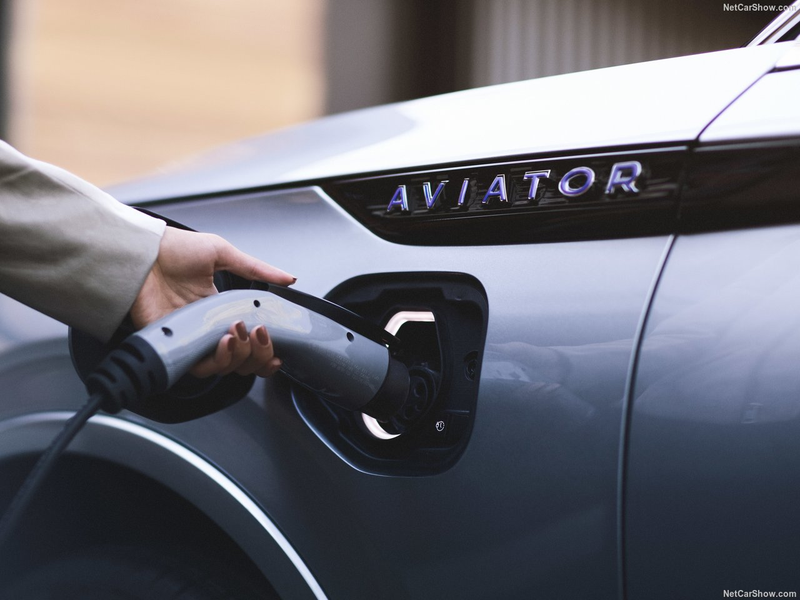 Illustration for article titled Actually The 2020 Lincoln Aviator Makes Almost 500 HP For Some Reason